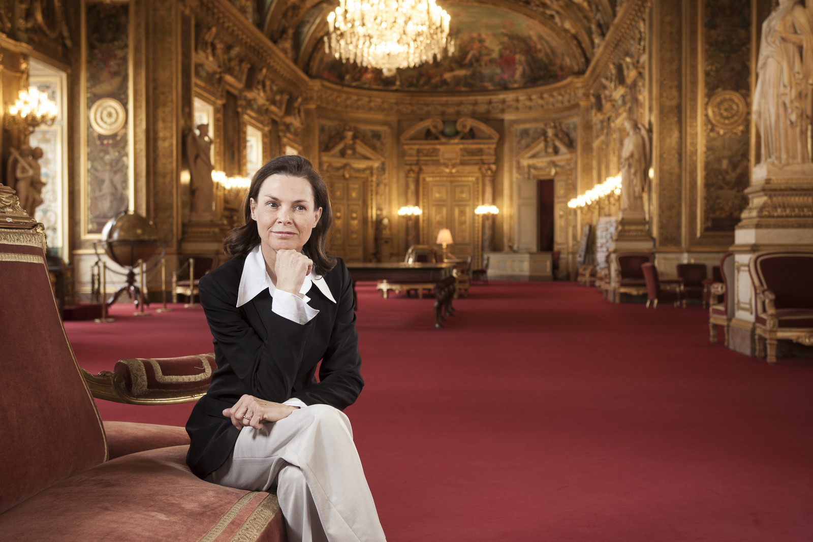 Isabelle Debre